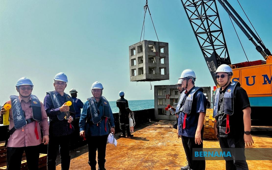 Artificial Reefs in Kelantan Waters Protect Smallholder Fishermen, Boost Food Security