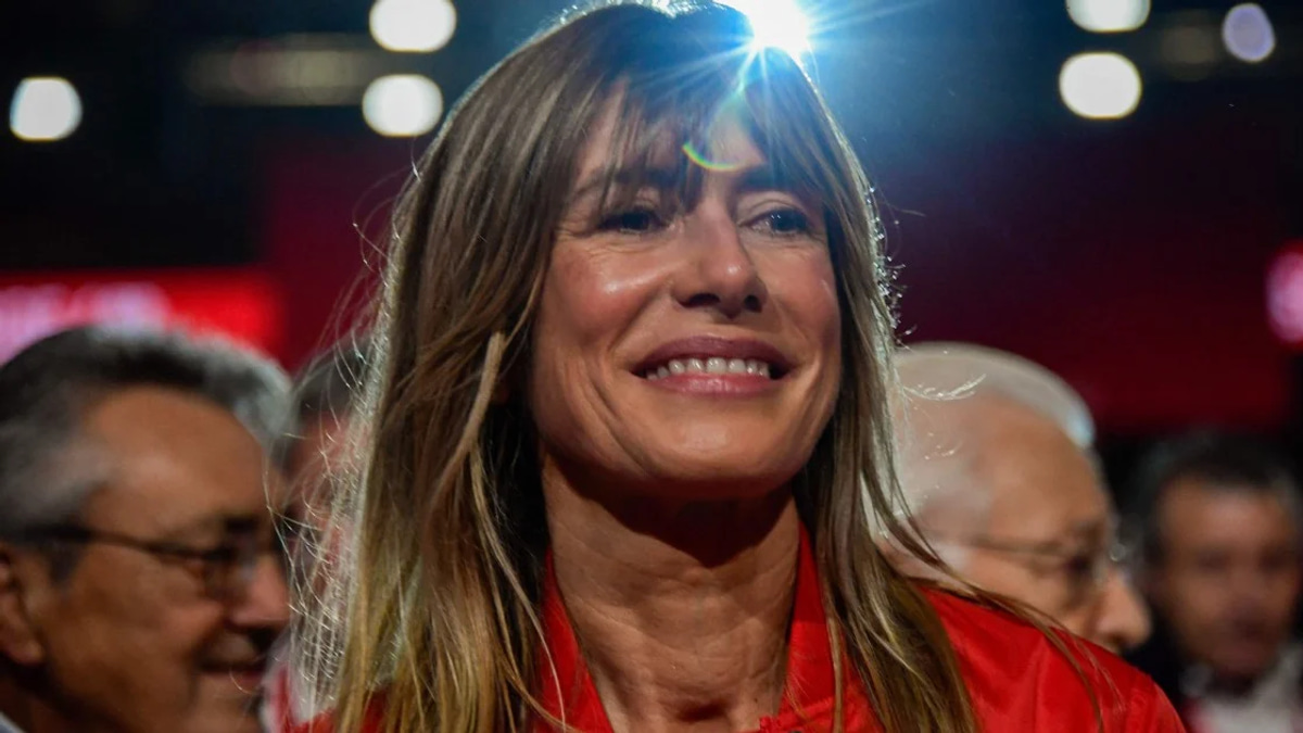 Spanish Court Orders PM's Wife to Stand Trial, Imposes Travel Ban