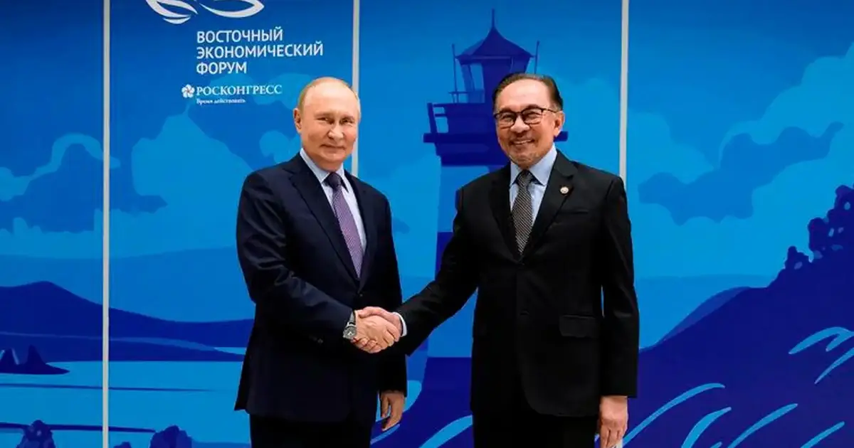 Anwar Set to Raise Malaysia's Energy Needs in Putin Meeting During Russia Visit
