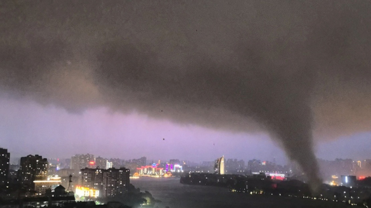 Severe Storms Kill 11 in China's Hubei Province, Hundreds Injured
