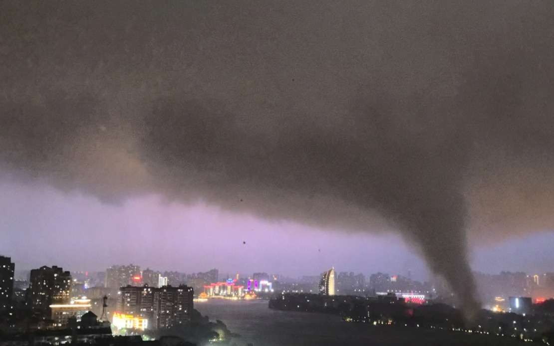 Severe Storms Kill 11 in China's Hubei Province, Hundreds Injured