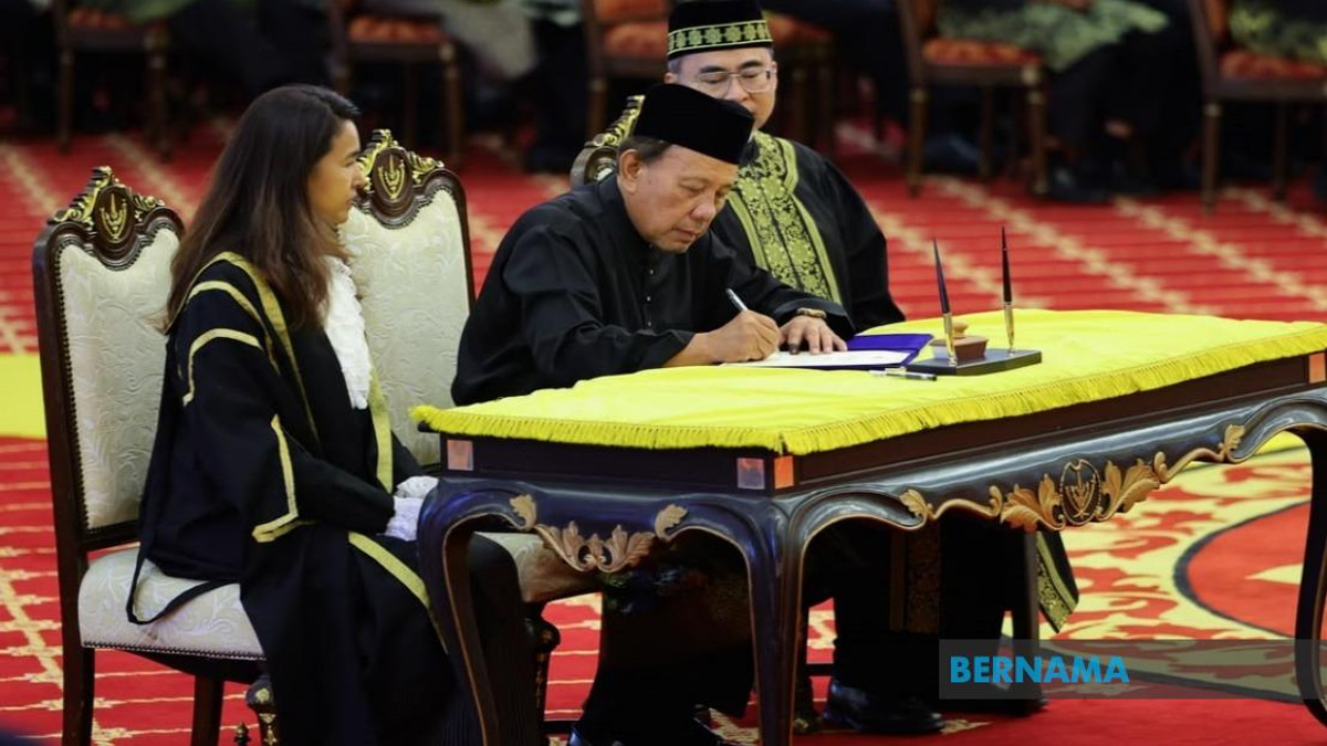 Ismail Lasim Sworn In As Negeri Sembilan Menteri Besar, Bringing Decades of Legal and Political Expertise
