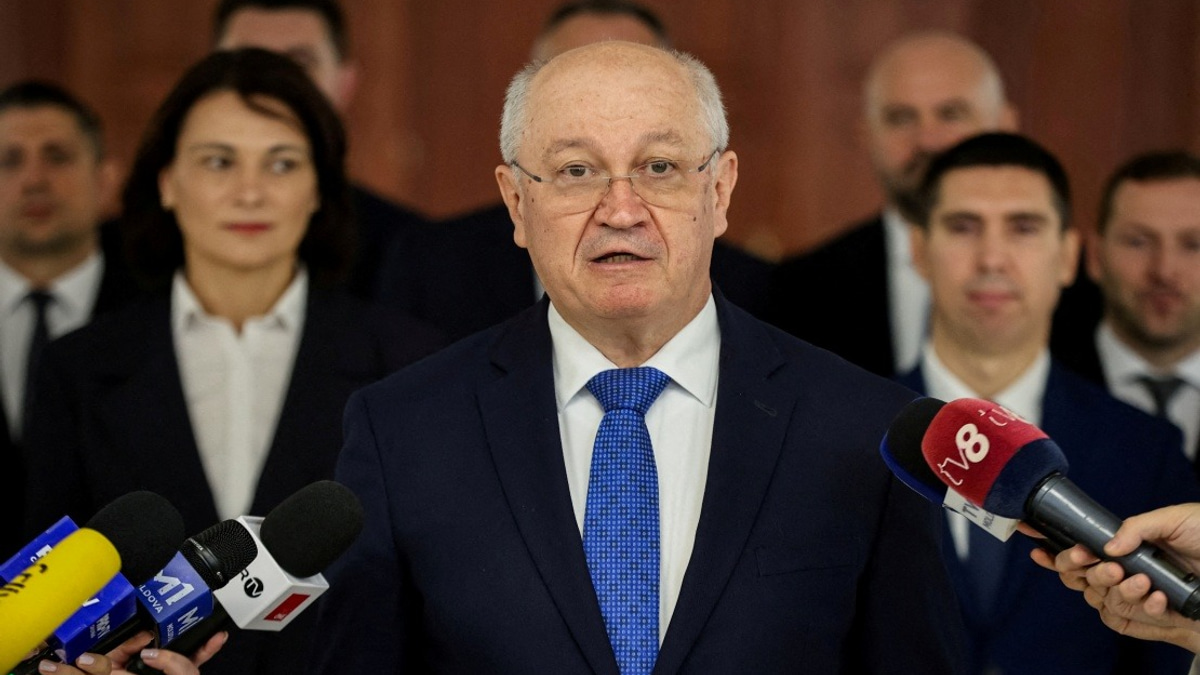 Moldova's Prime Minister Alexandru Munteanu Steps Down Over Principle-Based Dispute