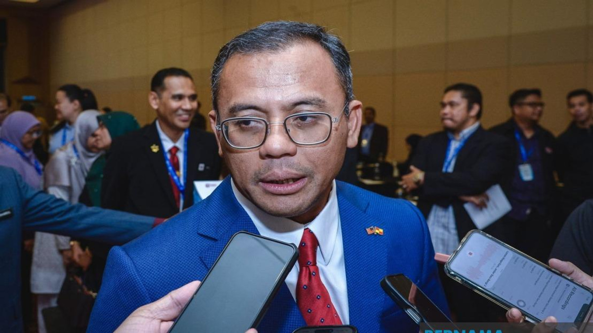 Selangor's Menteri Besar Urges Holistic Policy Approach to Address Real-World Challenges
