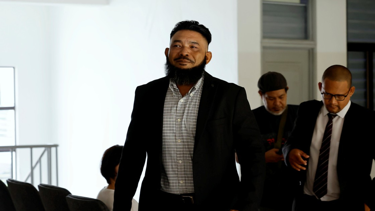 Papagomo Ordered to Defend Charges Over False PKR Defection Claim