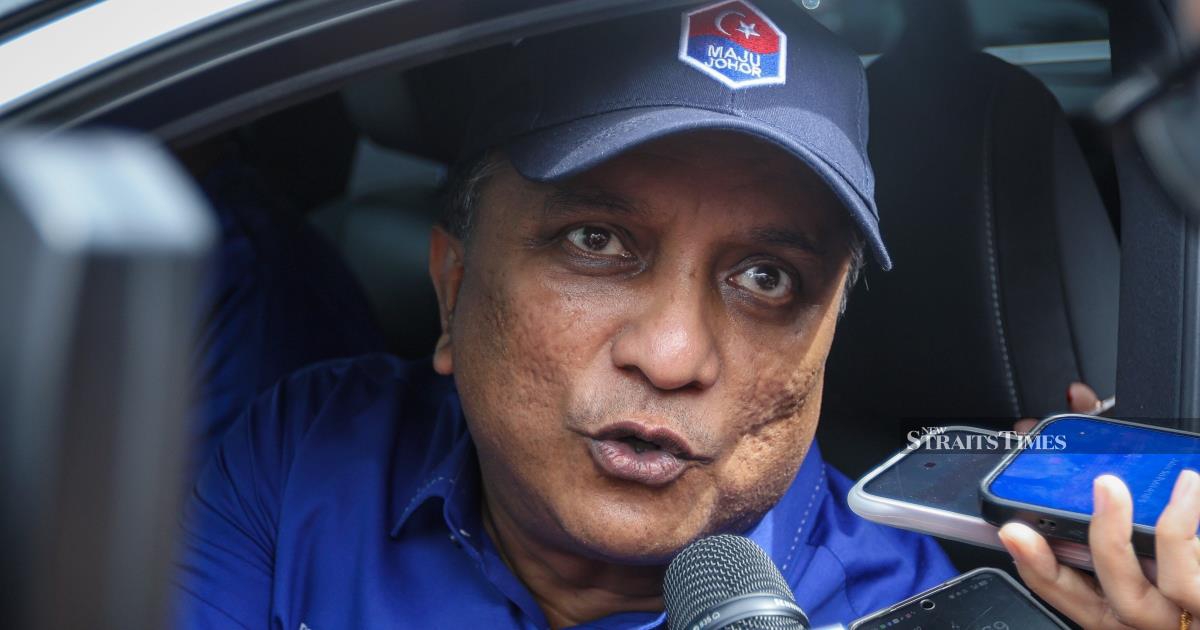 Reezal Merican Defends BN and Umno Against Tabung Haji Criticism