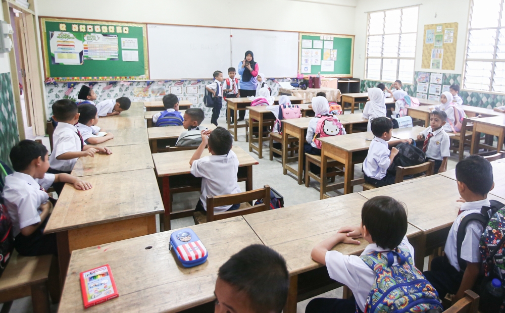 Malaysian Teachers Union Backs New Protection Act Amid Rising Fear of Legal Action