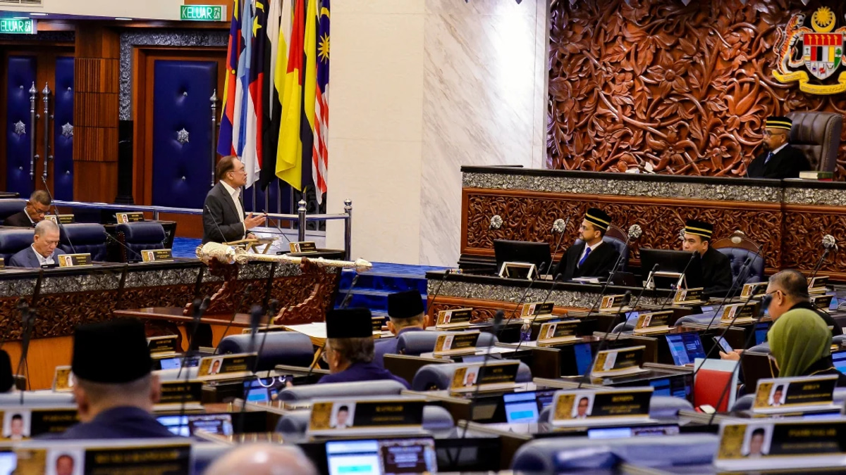 Anwar Draws Line on Federal Bail-Outs for State Government Decisions
