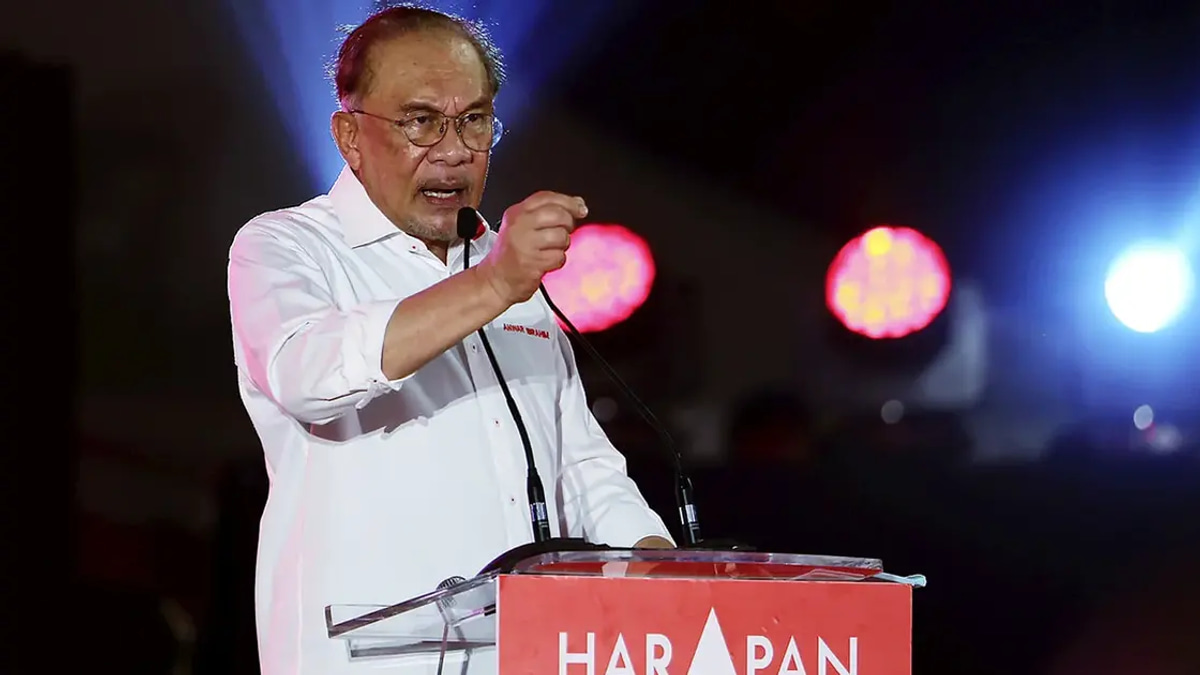 Anwar Warns Against Politicising Royal Institution in Negeri Sembilan Election Campaign