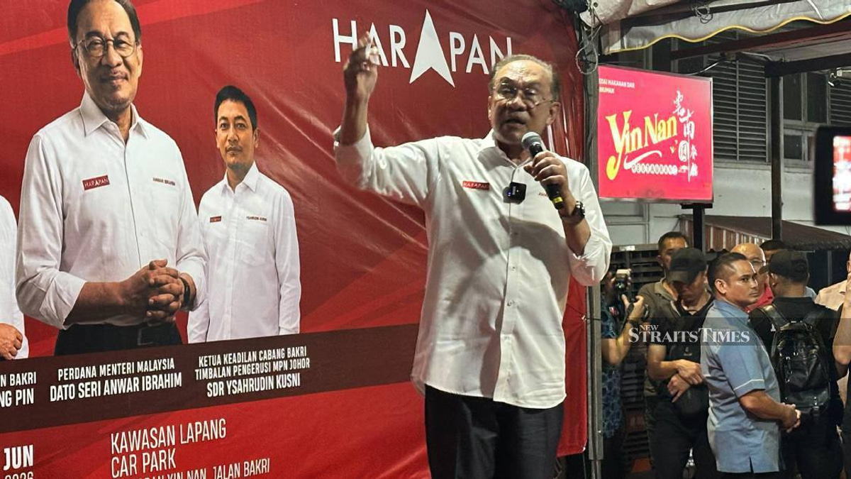 Malaysia's Ties with Beijing and Washington Compatible with Principles, Anwar Says