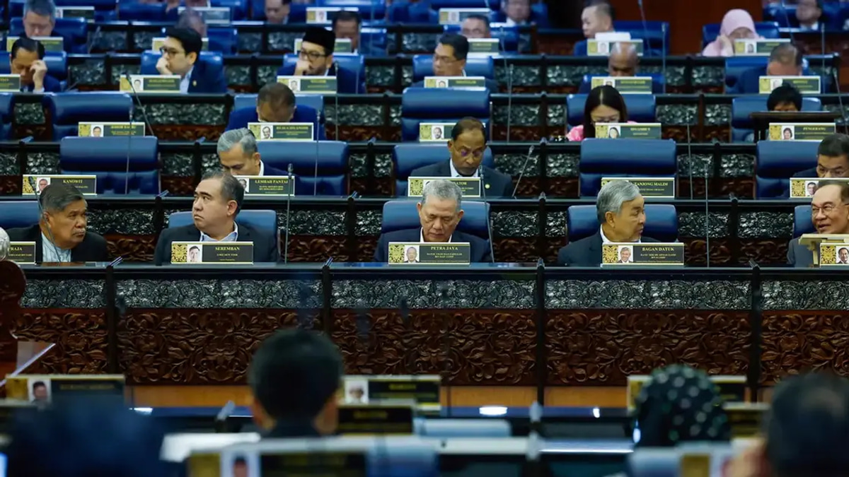 Parliament Need Not Dissolve If DAP Steps Down, PKR Leader Says