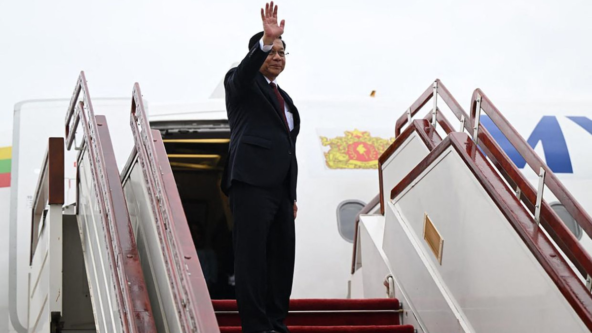 Myanmar's Military Leader Travels to Moscow for High-Level Talks with Putin