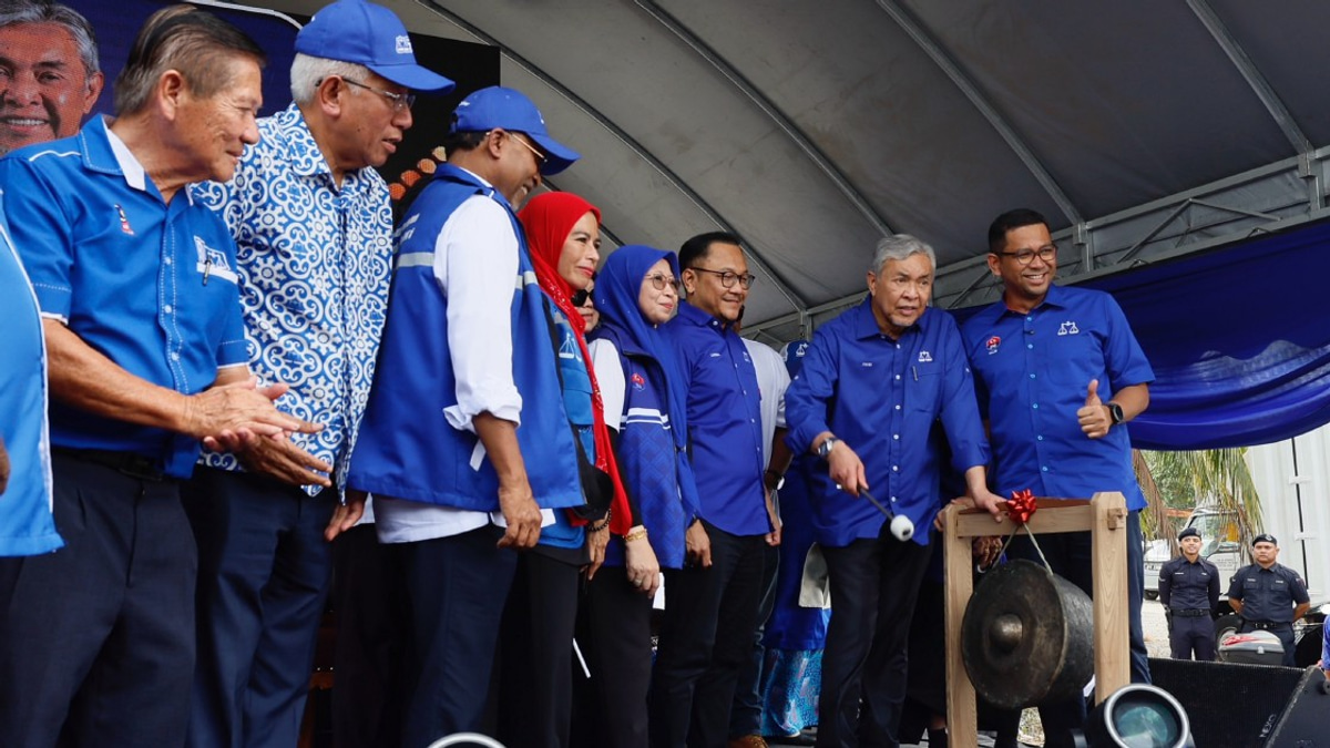 Zahid Urges PAS to Back Words with Action as BN Fights for Johor Election Victory