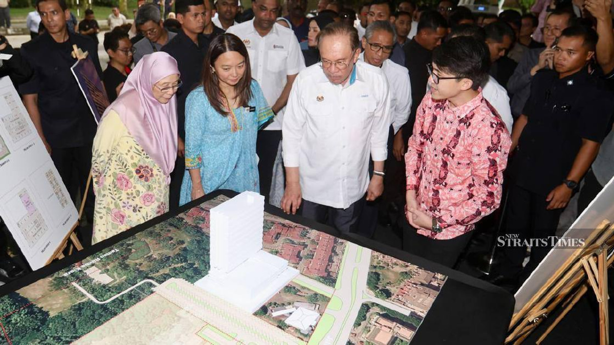 Anwar Defends Urban Poor Rights Record as Bukit Kiara Project Becomes Symbol of Inclusivity