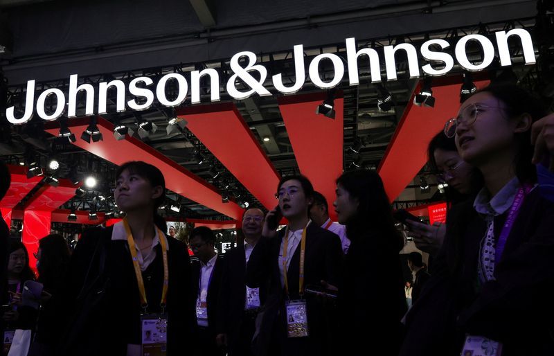 Johnson & Johnson Wins FDA Approval for Ottava Robotic Surgery System, Challenging Intuitive Surgical's Dominance