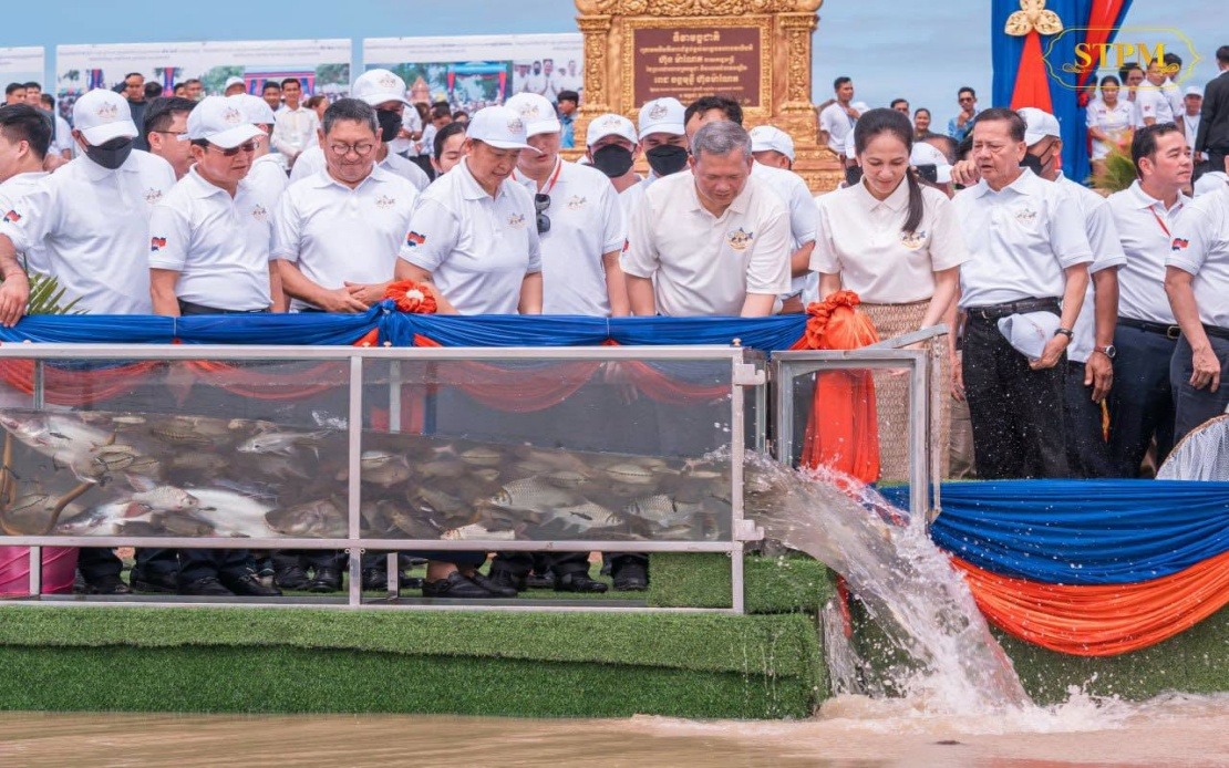Cambodia's PM Orders Crackdown on Illegal Fishing to Protect Fish Stocks