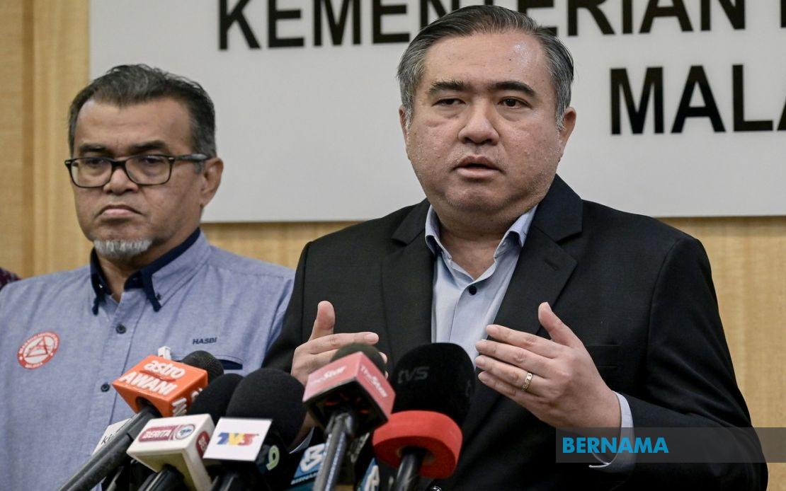 Government Maintains Hands-Off Approach to Port Management While Enforcing Ownership Rules