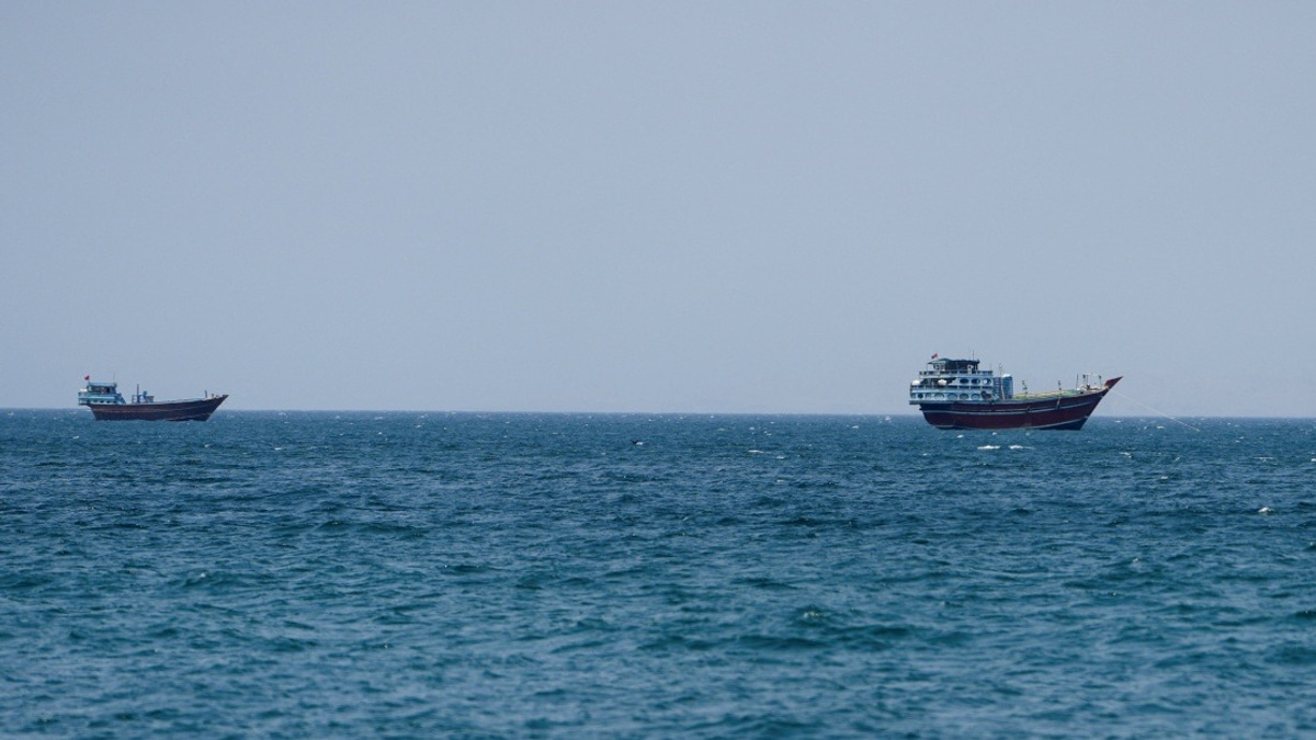 Iran's Top Security Official Conditions Strait of Hormuz Reopening on US Concessions