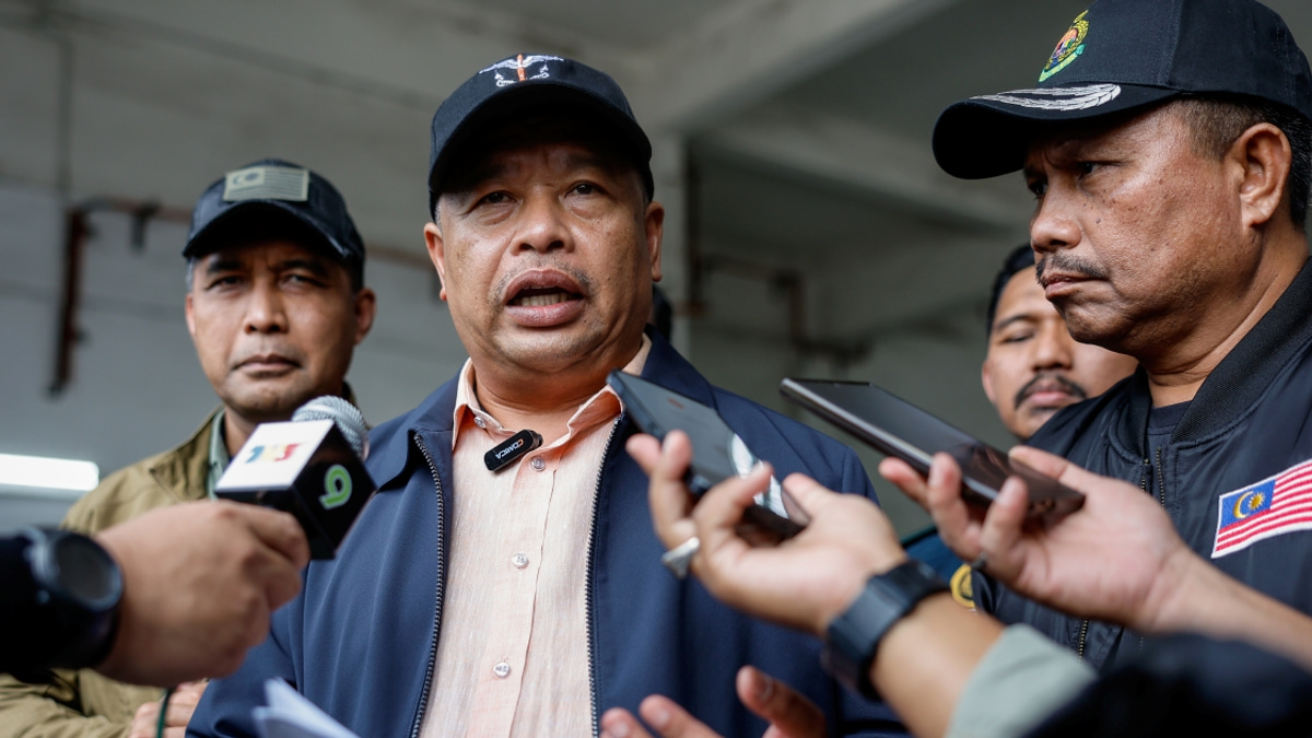 Immigration Department to Hold Fire on Officer Discipline Until MACC Completes Hacking Probe