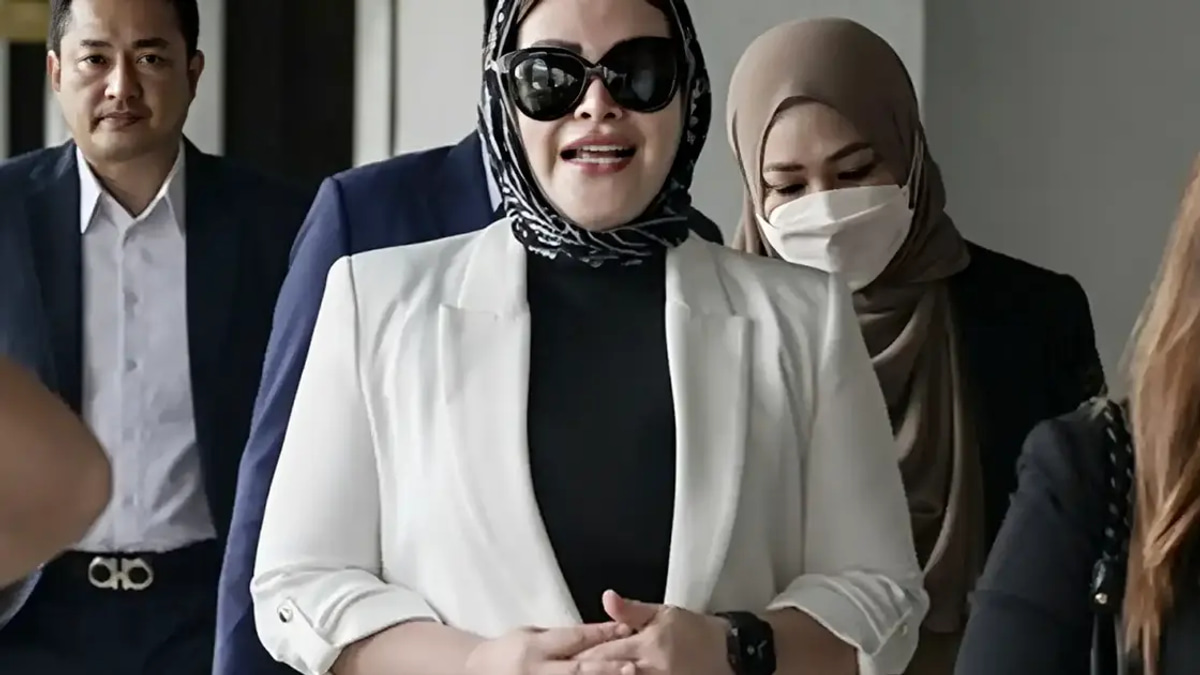 Zizie Izette faces verdict in seven-year corruption case linked to late husband Bung Moktar