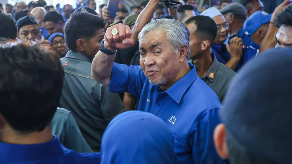 Barisan Nasional Sets Sights on Expanded Johor Victory, Pledges Zahid