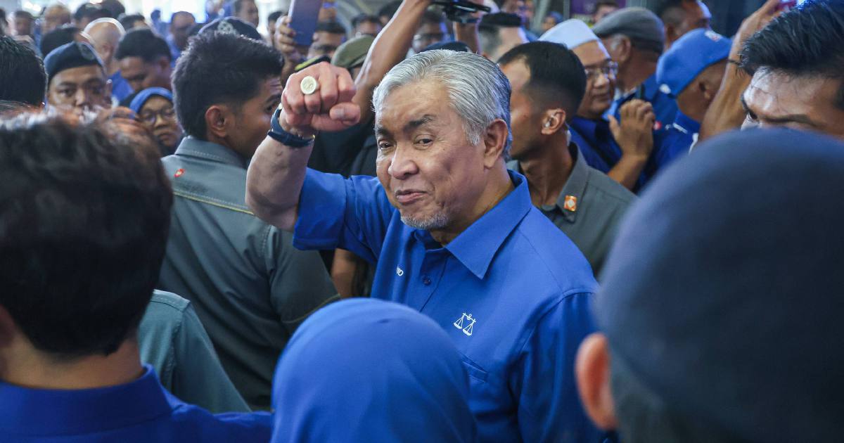 Barisan Nasional Sets Sights on Expanded Johor Victory, Pledges Zahid