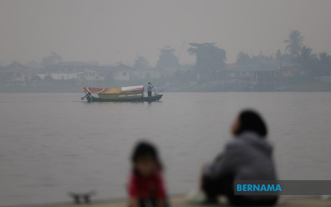 Malaysia Deploys Cloud Seeding in Haze-Hit Regions as Water Levels Fall
