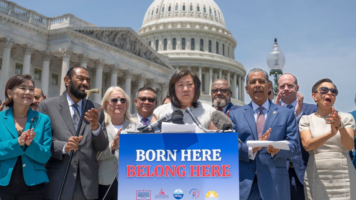 US Supreme Court Blocks Trump's Bid to End Birthright Citizenship for Children of Non-Citizens
