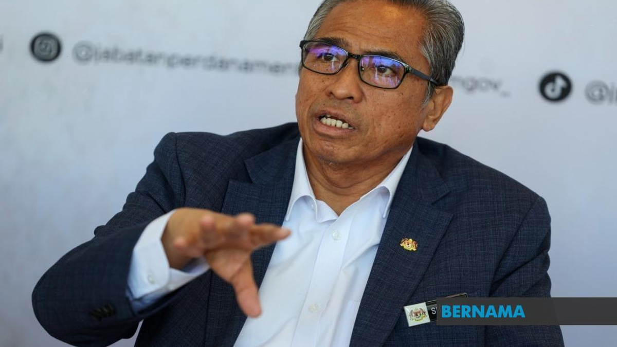 Civil Service Must Align With Malaysia's Diplomatic Ambitions, Says Chief Secretary