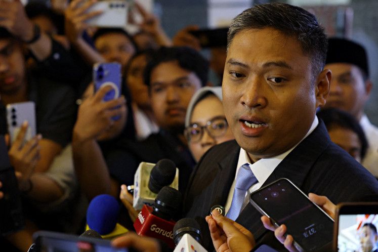 Prabowo's Free Meals Scheme Hit by Fresh Leadership Crisis