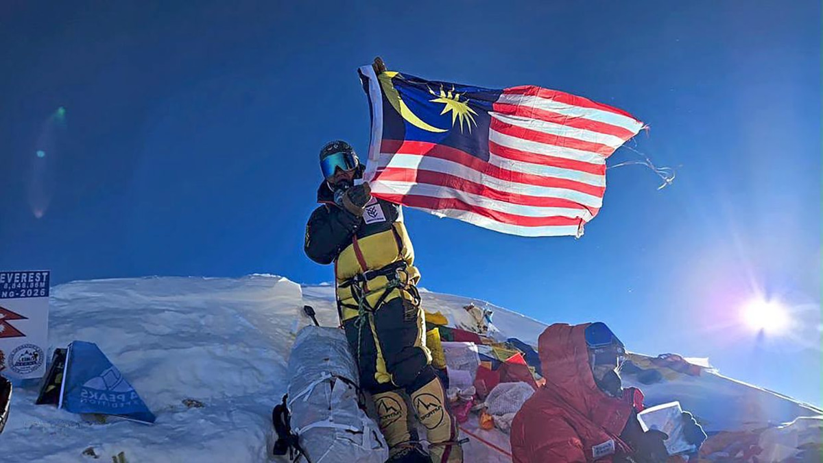 Malaysian Climber Khafiz al Kicok Conquers Mount Everest at 49, Joining Exclusive Elite