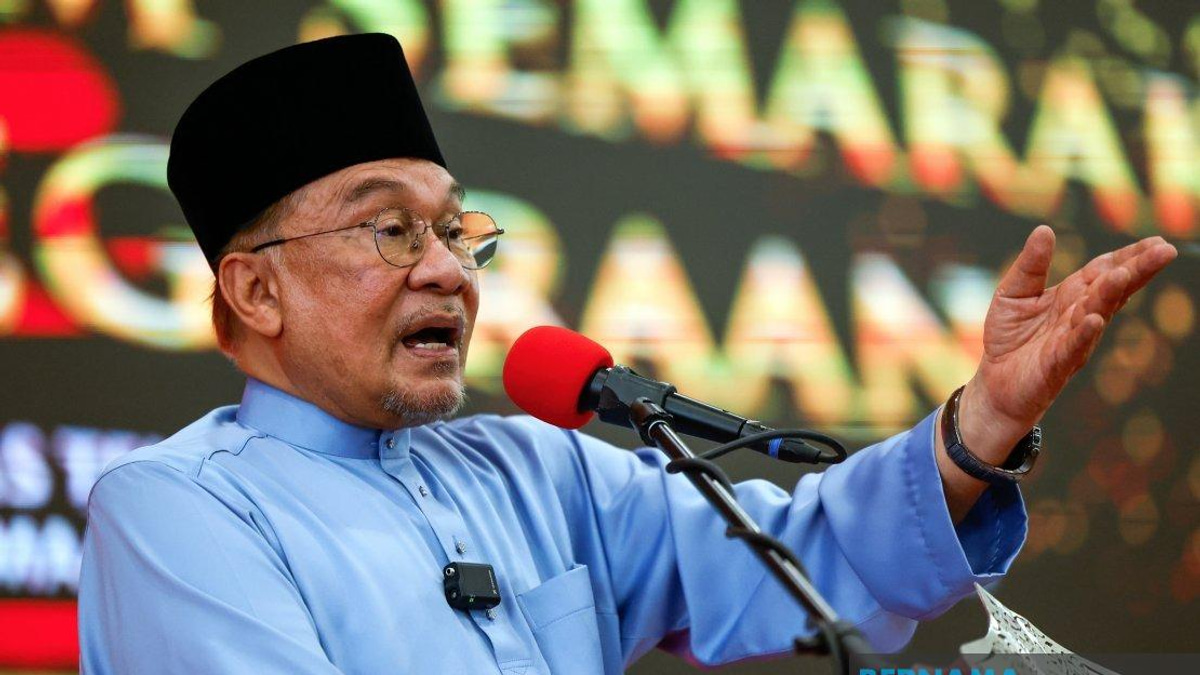 PM Anwar Intensifies Negeri Sembilan Campaign with Packed Day of Rallies