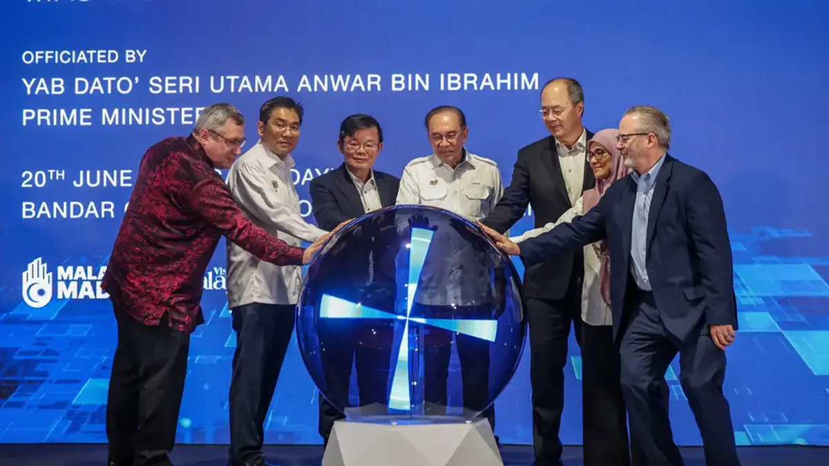 Anwar Appoints Semiconductor Adviser to Deepen Industry-University Ties