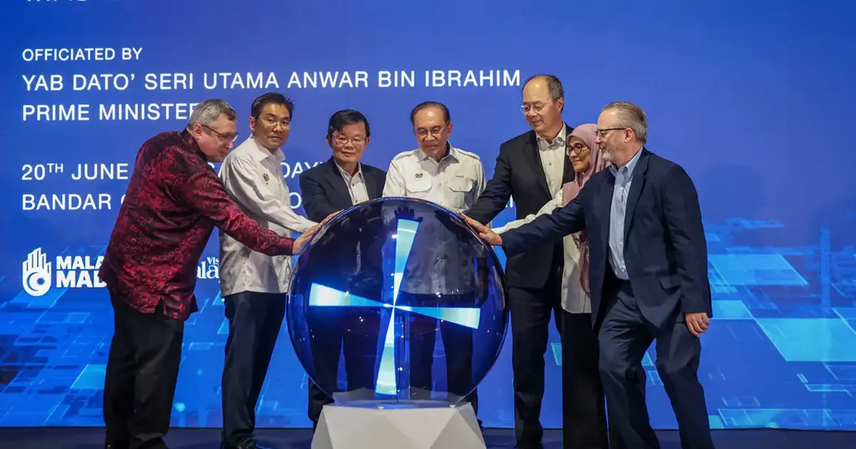 Anwar Appoints Semiconductor Adviser to Deepen Industry-University Ties