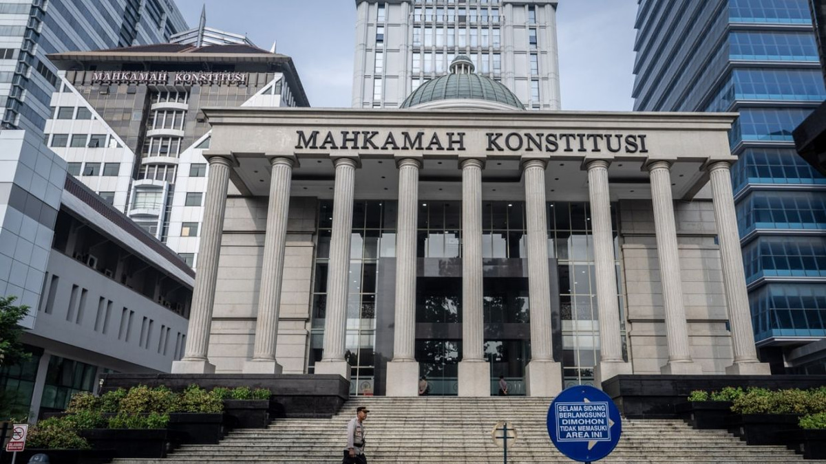 Indonesia's Constitutional Court Blocks Free Meal Programme Funding from Education Budget