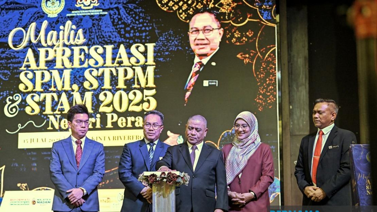 Perak's Menteri Besar Scholarship Eases Financial Strain While Boosting Academic Performance