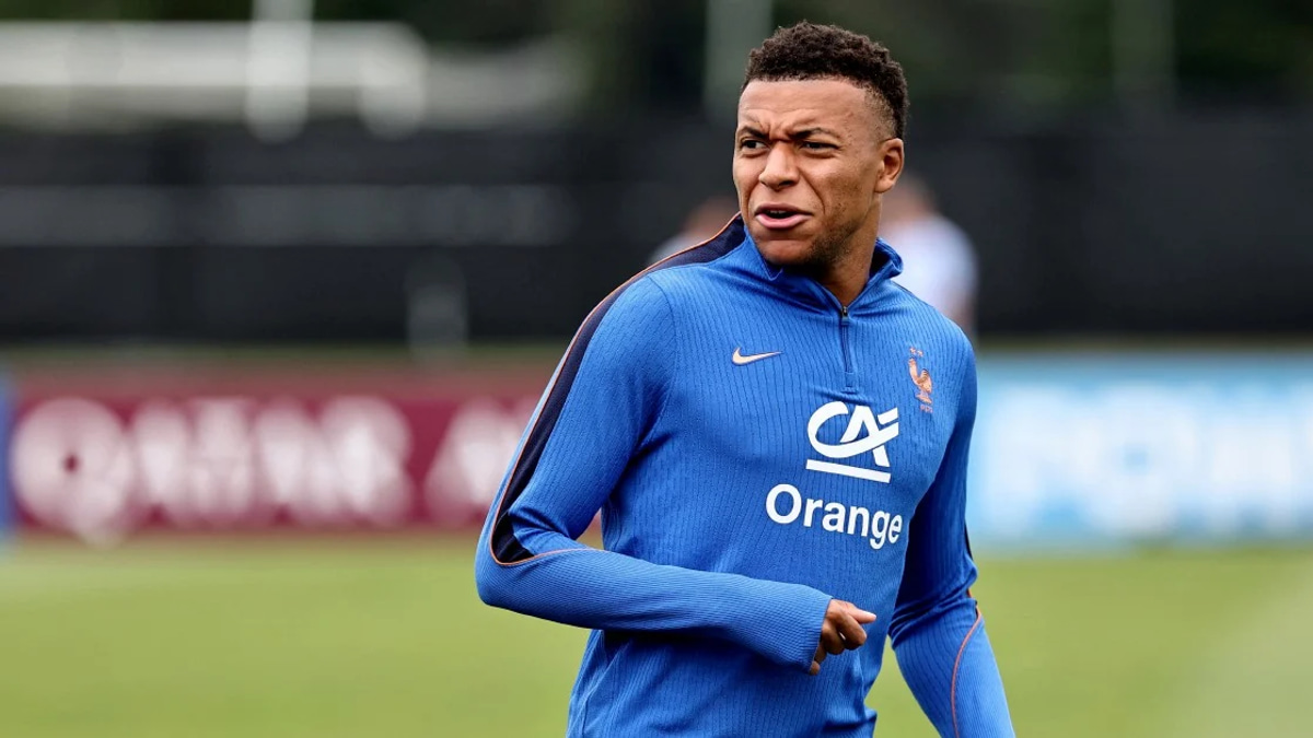 Paris Opens Investigation Into Paraguayan Politician's Comments About Mbappé