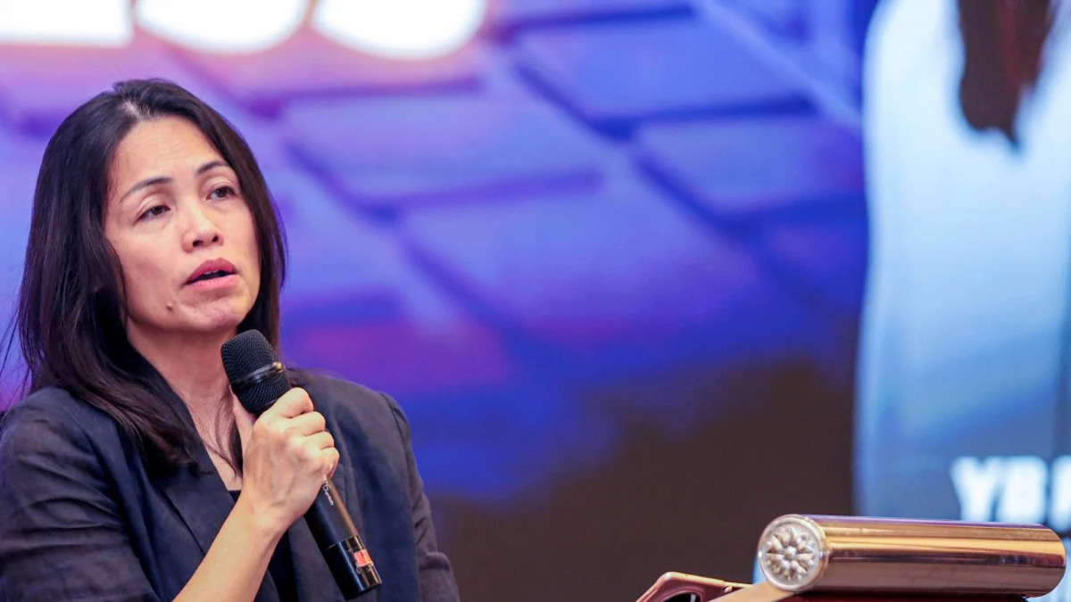Deputy Communications Minister Teo Urges J-Kom Chief and Officials to Avoid 'Inappropriate Language' and Sensitive Topics