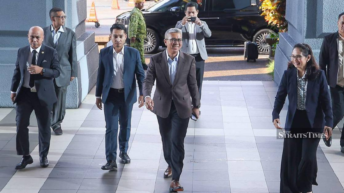 Tengku Zafrul testifies in Muhyiddin's Jana Wibawa corruption trial