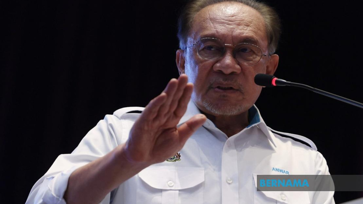Malaysia's Leap in Global Competitiveness Driven by Civil Service Excellence, Says PM Anwar