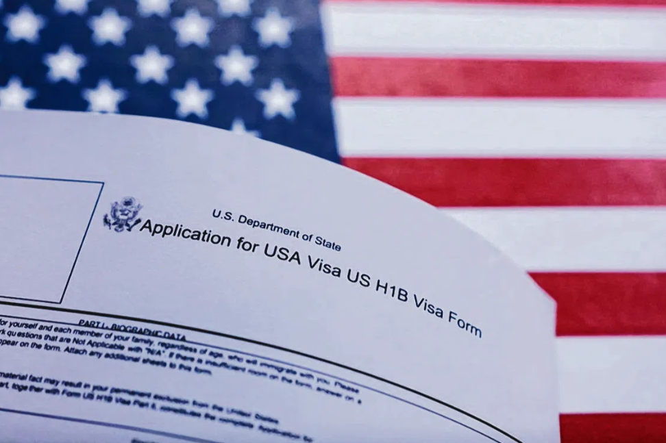Trump's Immigration Crackdown Reverses Tech Talent Flow: Indian and Chinese Professionals Heading Home