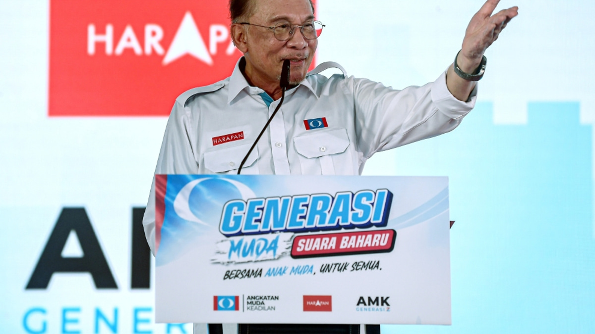 Anwar Calls for Gen Z to Break Cycle of Race-Based Politics in Malaysia