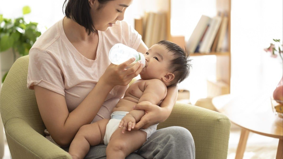 Chinese Infant's Near-Fatal Illness Highlights Dangers of Non-Standard Baby Formula Preparation