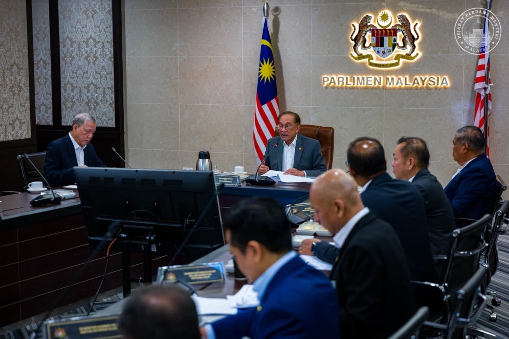 Anwar Orders Urgent Action to Protect Food Supply Amid Super El Niño Risk