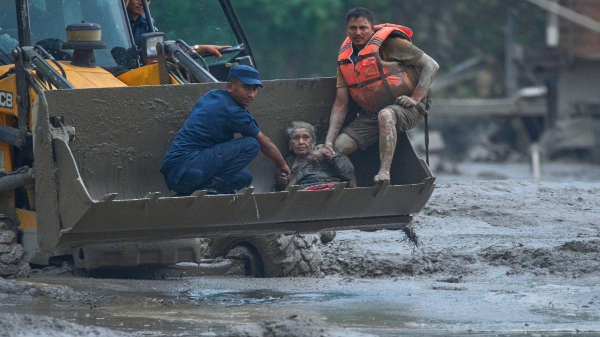 US and Canada pledge emergency aid to Nepal after devastating floods kill 160