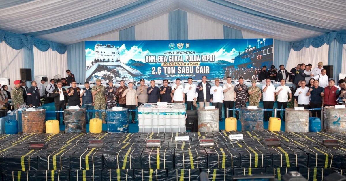 Indonesia Nets 10 Myanmar Nationals in Record Liquid Methamphetamine Seizure