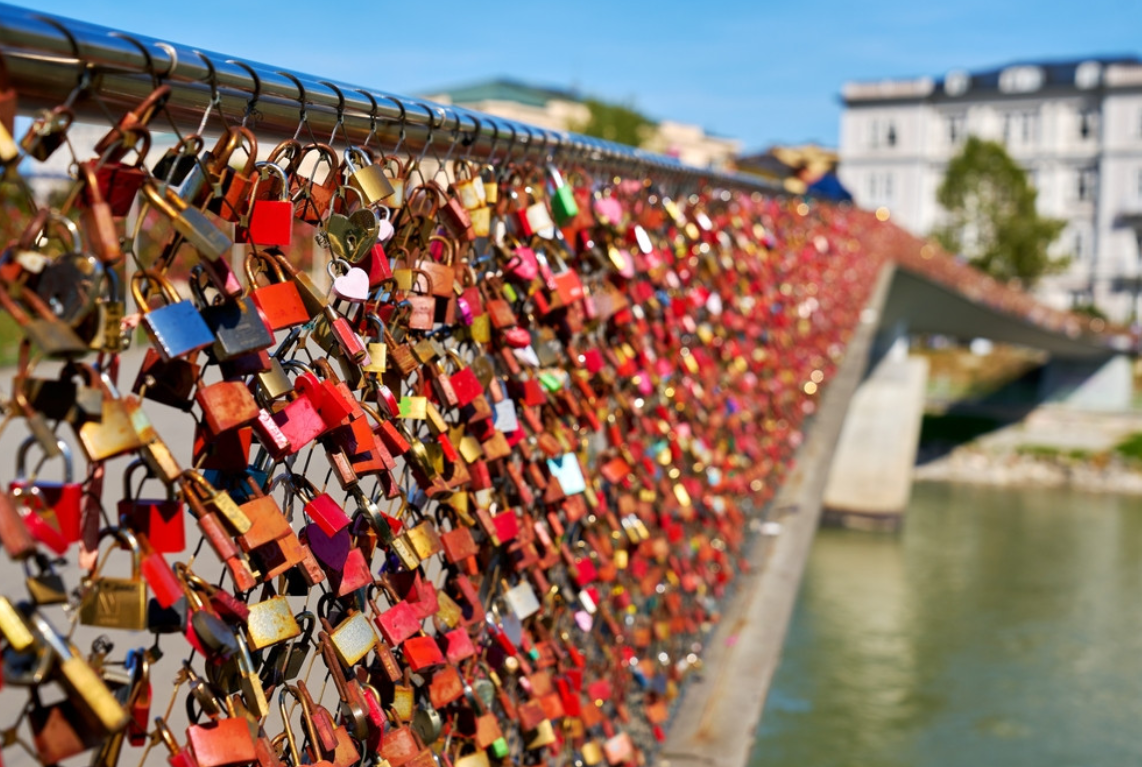 Jakarta's 'Love Lock' Bridge Plan Divides City on Development Priorities