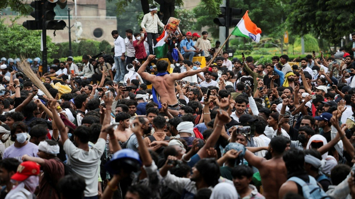 India's Education Minister Resigns as Student Protests Escalate Over Exam Integrity