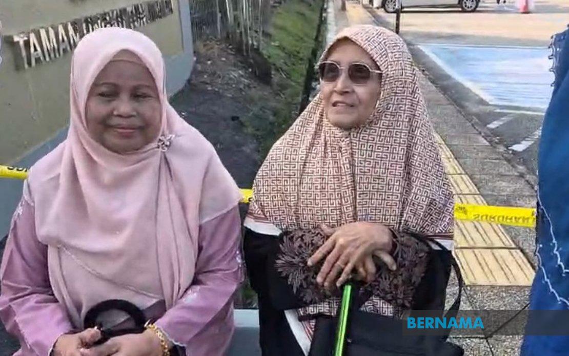 Elderly Voters Show Strong Turnout in Johor State Election Despite Rain