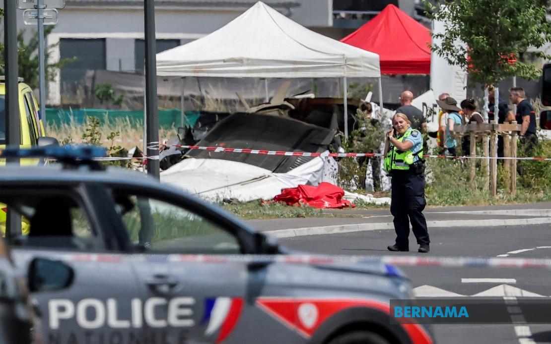 Eleven Dead in Civilian Aircraft Crash Near Nancy, France